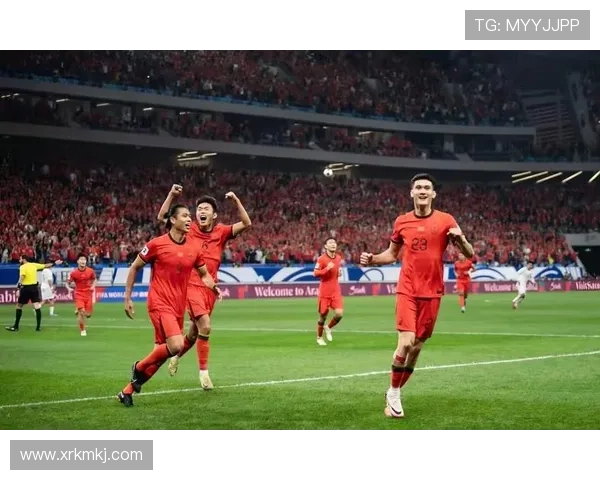 国足迎来世预赛关键一战主帅调整战术力求突破历史瓶颈 国足迎来世预赛关键一战主帅调整战术力求突破历史瓶颈