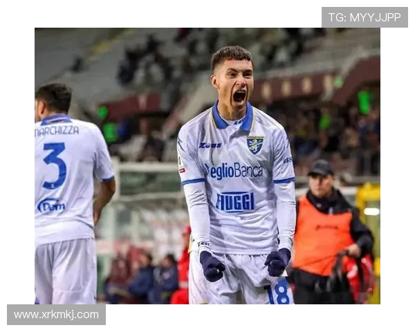 弗罗西诺内足球俱乐部迎来新主帅球队阵容调整备战新赛季 弗罗西诺内足球俱乐部迎来新主帅球队阵容调整备战新赛季