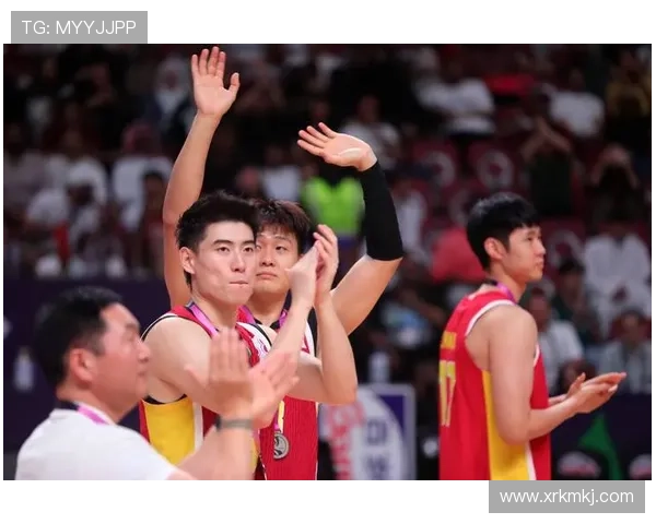 中国男篮逆转战胜菲律宾晋级亚洲杯四强,迎战劲敌备战决赛 中国男篮逆转战胜菲律宾晋级亚洲杯四强,迎战劲敌备战决赛